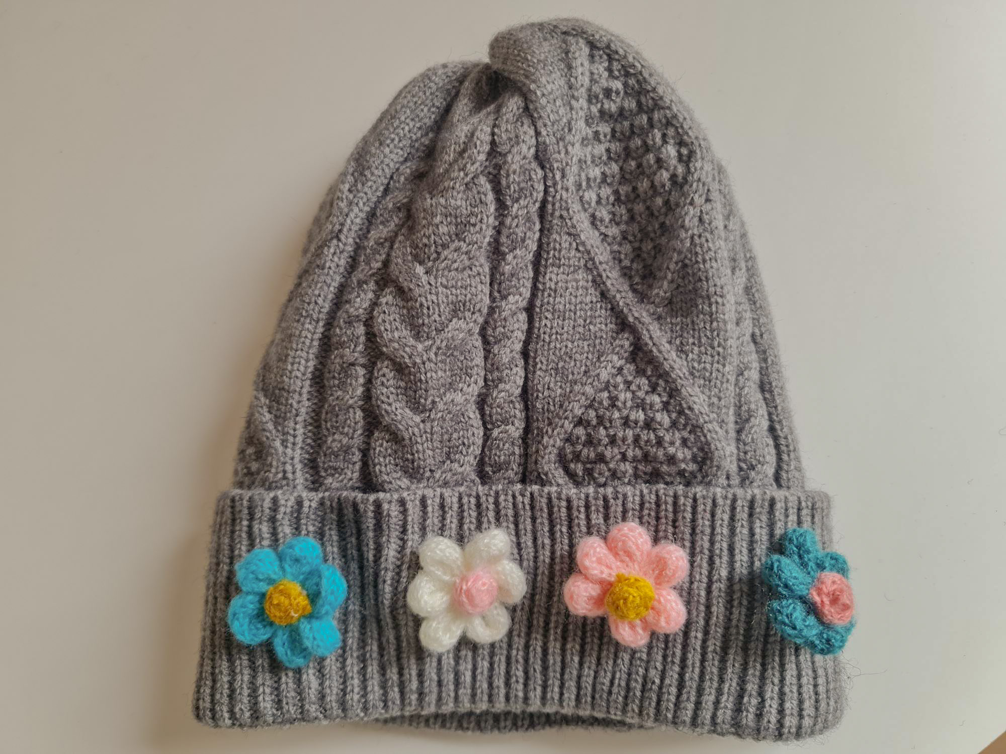 7 idées faciles pour personnaliser un bonnet